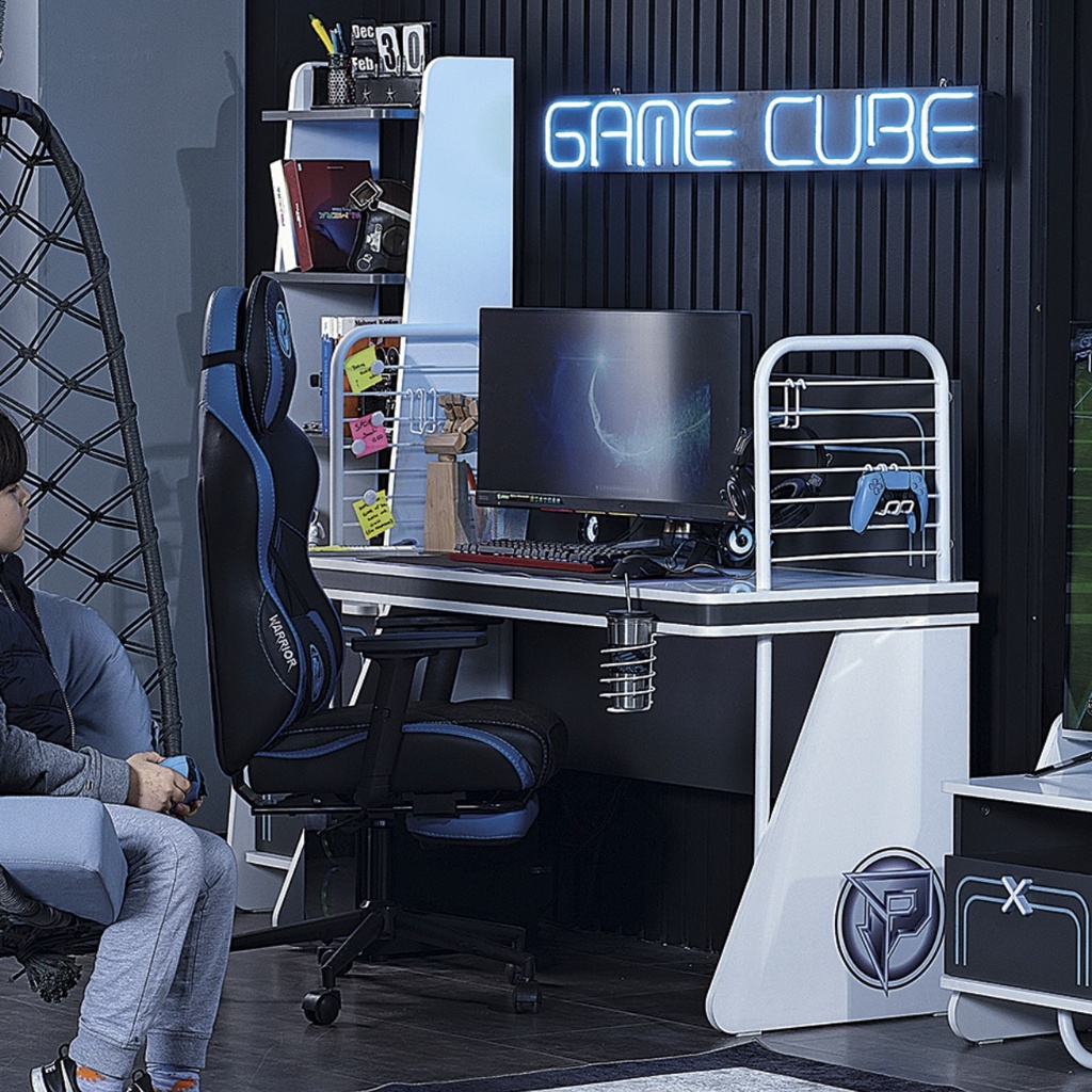 GAME CUBE GAMING DESK 