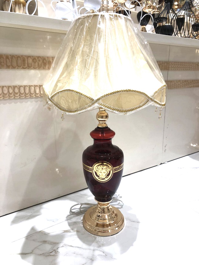 [Y0020100147] أباجورة طاولة H328-1