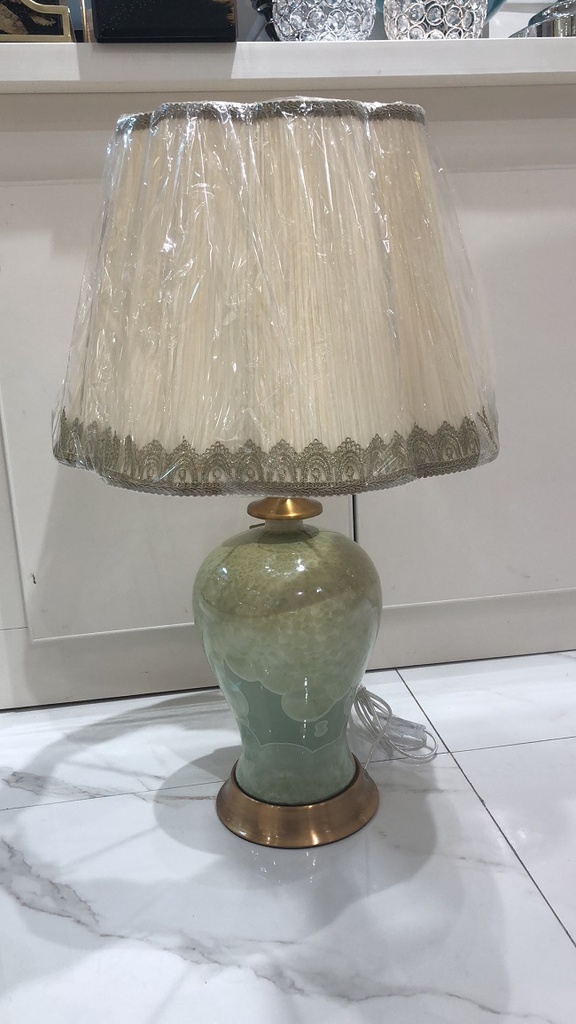 [Y0020100169] أباجورة طاولة H294-1
