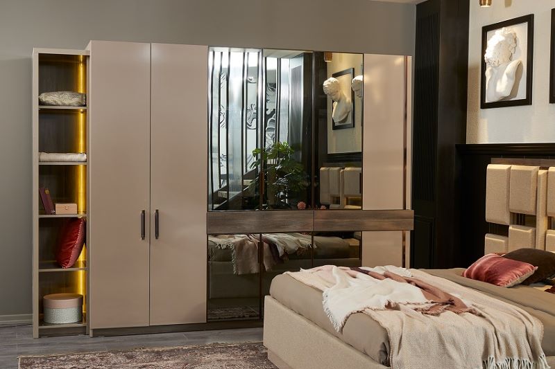 [A0410300196] BERLIS 6 DOOR WARDROBE
