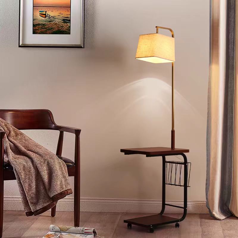[Y0090100013] مصباح طاولة اريانا