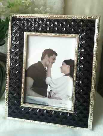 [X0100100025] PHOTO FRAMES